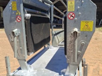 Peak Hill Sheep Immobiliser