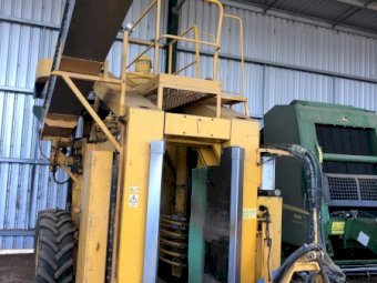 1999 Gregoire G65 Tow Behind Grape Harvester