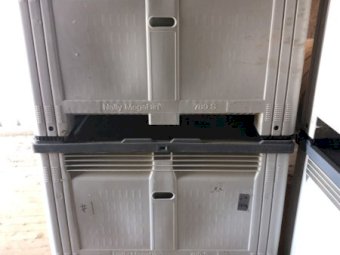 10 x Viscount Plastic Bins with Lids