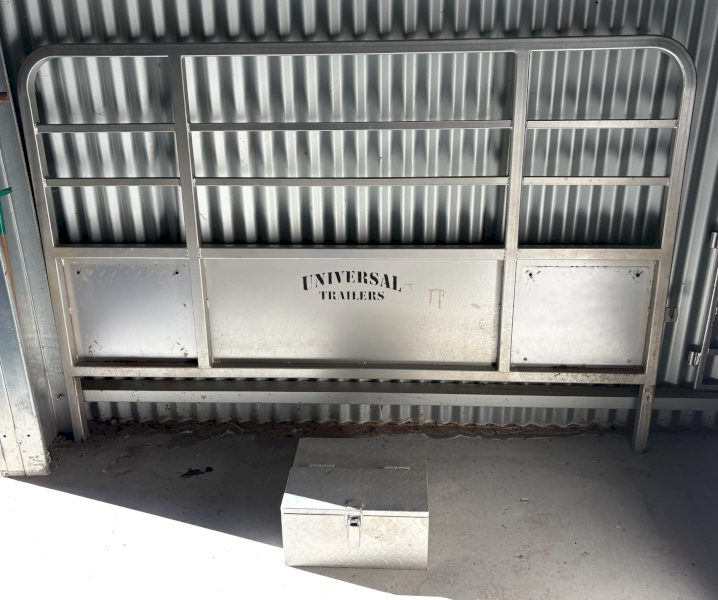 Universal Trailers Headboard