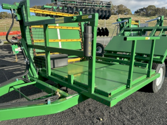 New 2023 Elsworth Square & Round Multi Feeder