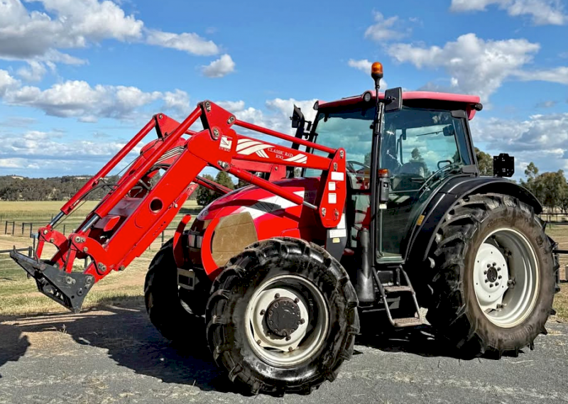 2008 McCormick C85 Max Tractor with Loader