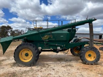 2001 Simplicity 6000L TQ2 Air Cart With Flexicoil ST820 Bar