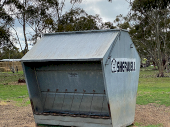Sherwell Cattle Feeder