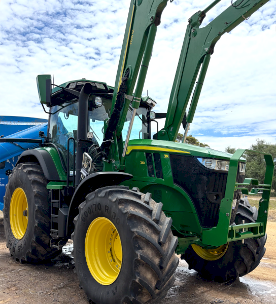 2021 John Deere 7R 210 Tractor with Integrated Front End Loader