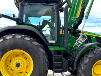 2021 John Deere 7R 210 Tractor with Integrated Front End Loader