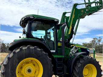 2021 John Deere 7R 210 Tractor with Integrated Front End Loader