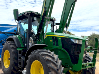 2021 John Deere 7R 210 Tractor with Integrated Front End Loader