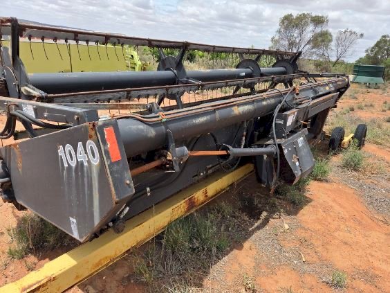 MacDon 1040 Draper Front