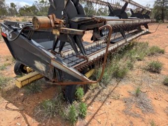 MacDon 1040 Draper Front