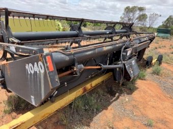 MacDon 1040 Draper Front