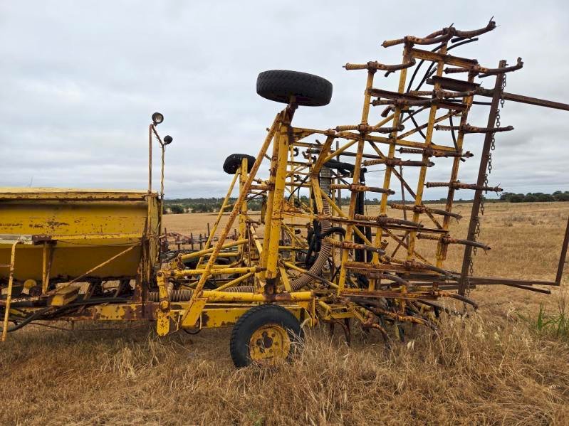 32ft Connor Shea Air Seeder