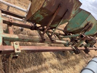 Row Crop Fertiliser Rig