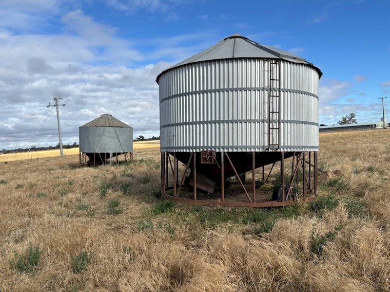 2 X 18MT Field Bins