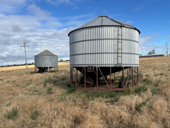 2 X 18MT Field Bins