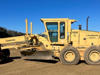 Champion 710A Road Grader