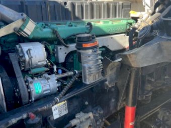 2000 Volvo NH460 Prime Mover