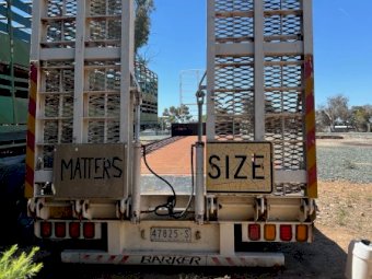 2005 Barker Drop Deck Trailer