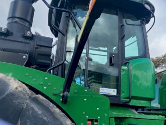 2021 John Deere 9520R Tractor