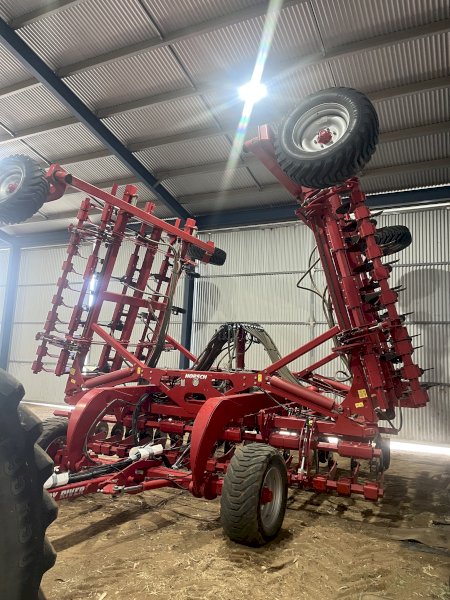 2019 Horsch Sprinter 12NT with 17000L Air Cart