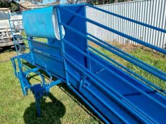 Cockburn Sheep Handler