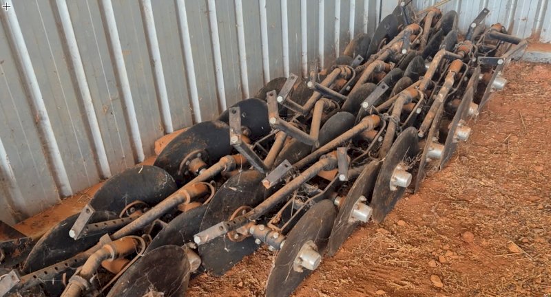 Manutec disc coulters 41 in total