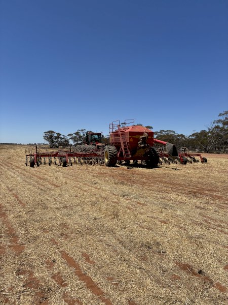 60' Seedhawk Airseeder