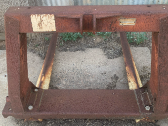 1980 Sperry New Holland Bale Handler