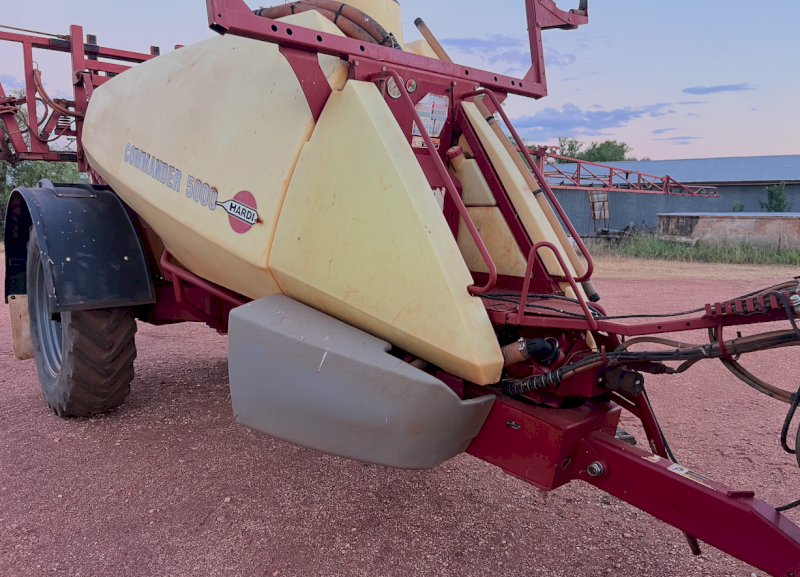 2011 Hardi Commander 5030 Boom Spray