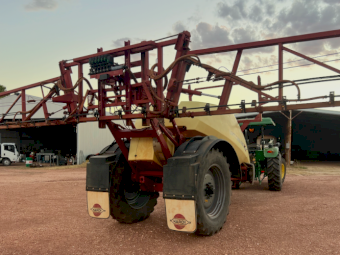 2011 Hardi Commander 5030 Boom Spray
