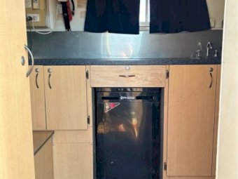 2002 Otto Tuza Gooseneck 4 Horse Converted to 3 horse Float