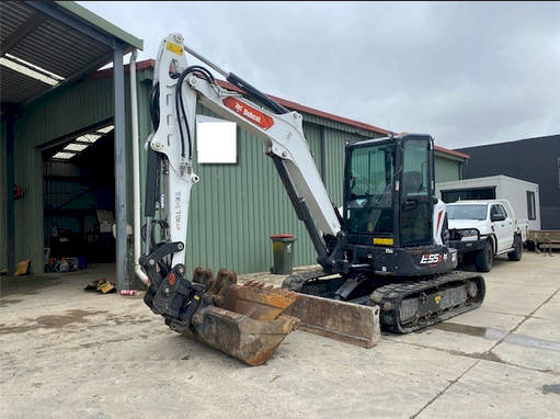 E55Z BOBCAT LONG ARM AND TILT HITCH