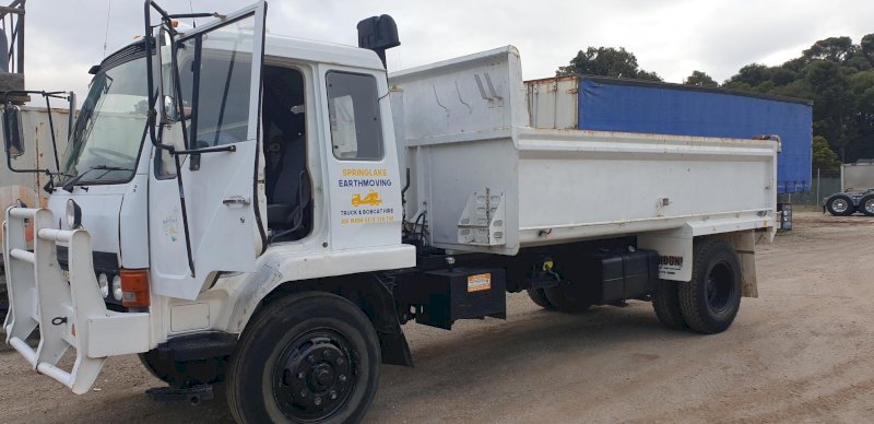 1993 Mitsubishi FK Tipper