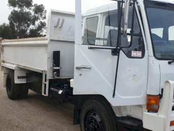 1993 Mitsubishi FK Tipper