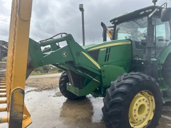 John Deere 7210R Tractor