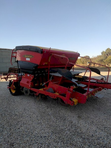 2021 Vaderstad Rapid 300 Biodrill
