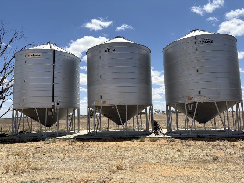 3 x 90 tonne Ahrens & Jaeschke Sealed Silos