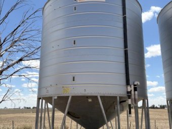 3 x 90 tonne Ahrens & Jaeschke Sealed Silos