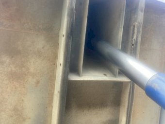 Bissalloy body 4240mm long 1050 high on sub frame with Hoist