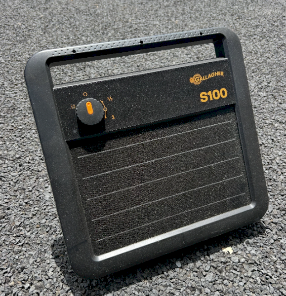 Gallagher S100 Electric Fence Energiser