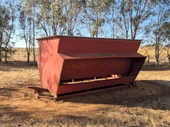 2 x Cattle Feeders