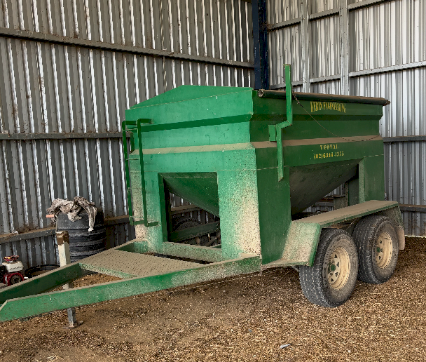 2016 Kerin Grouper Feeder