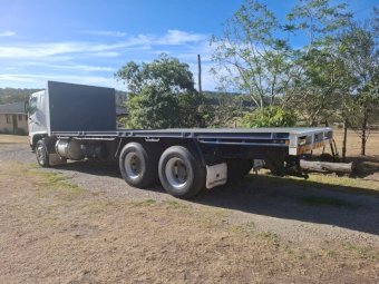 2005 Hino FM1JOOA Tray Truck