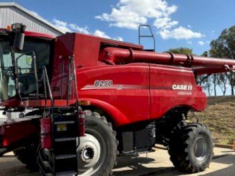 2021 Case IH 8250 Header