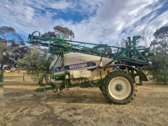 2017 Househam 24 m Trailing sprayer