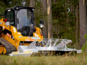 Elgra 3 Blade Slasher Complete with Universal Hitch