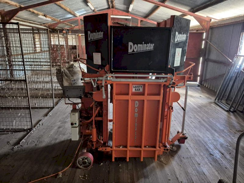 Dominator Wool Press.