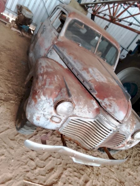 1942 Chevrolet Delux Sedan