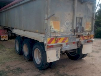 1981 Borcat TOA Tipper Trailer