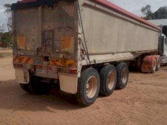 1981 Borcat TOA Tipper Trailer